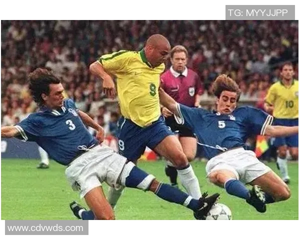 明代足球明星的传奇故事与他们的辉煌成就盘点